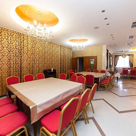 Hotel O Azamat Astana Exterior foto